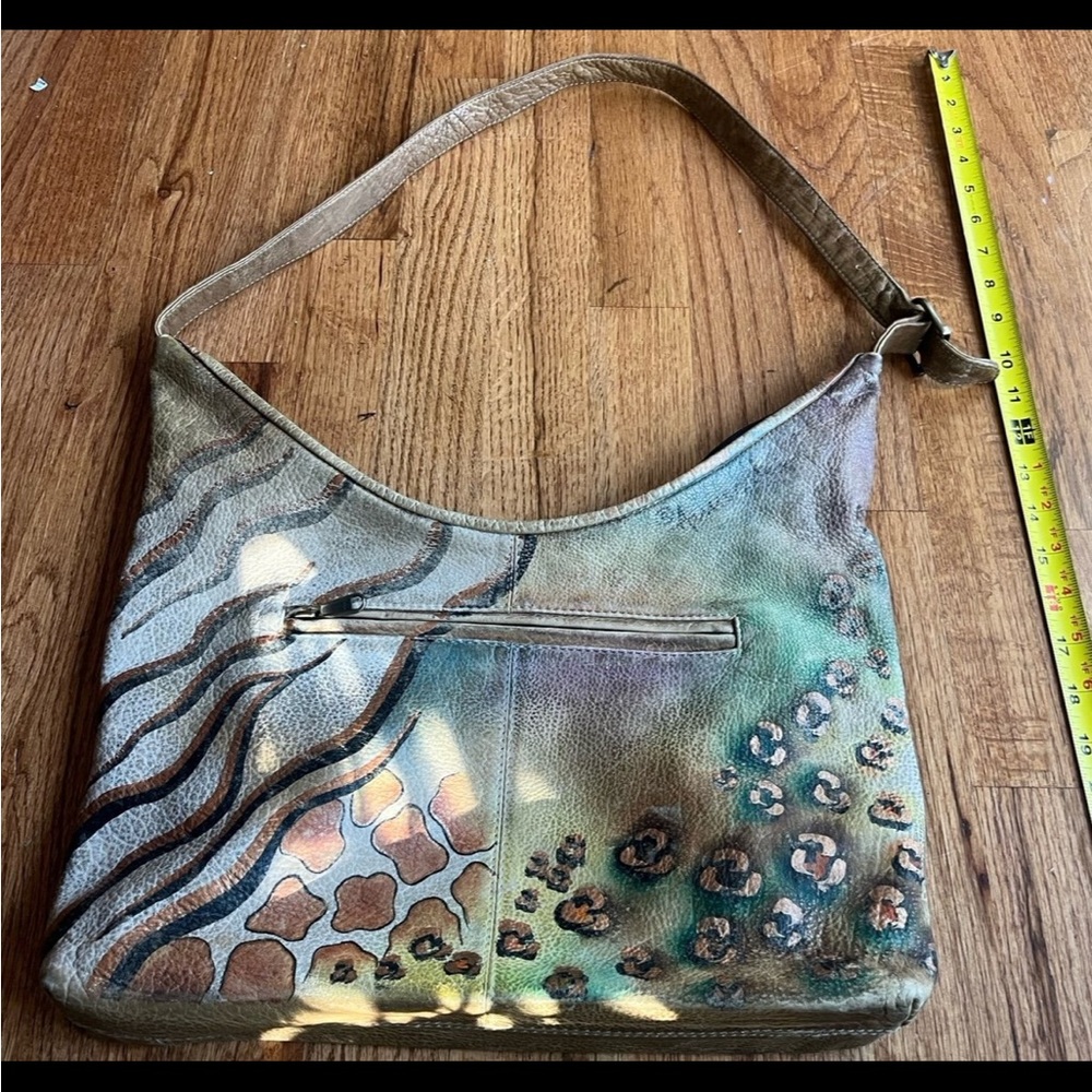 Anuschka hobo tote bag zip top - Picture 7 of 8